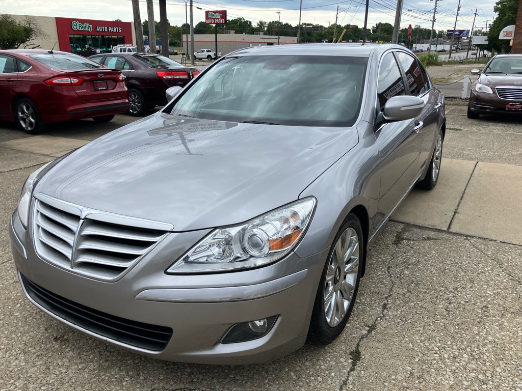 2009 Hyundai Genesis Image 3