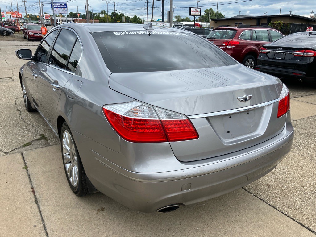 2009 Hyundai Genesis Image 6