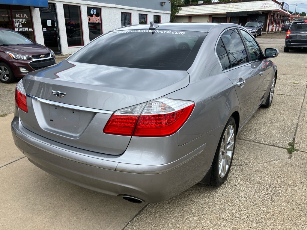 2009 Hyundai Genesis Image 8