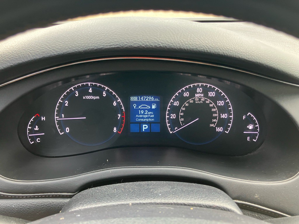 2009 Hyundai Genesis Image 13