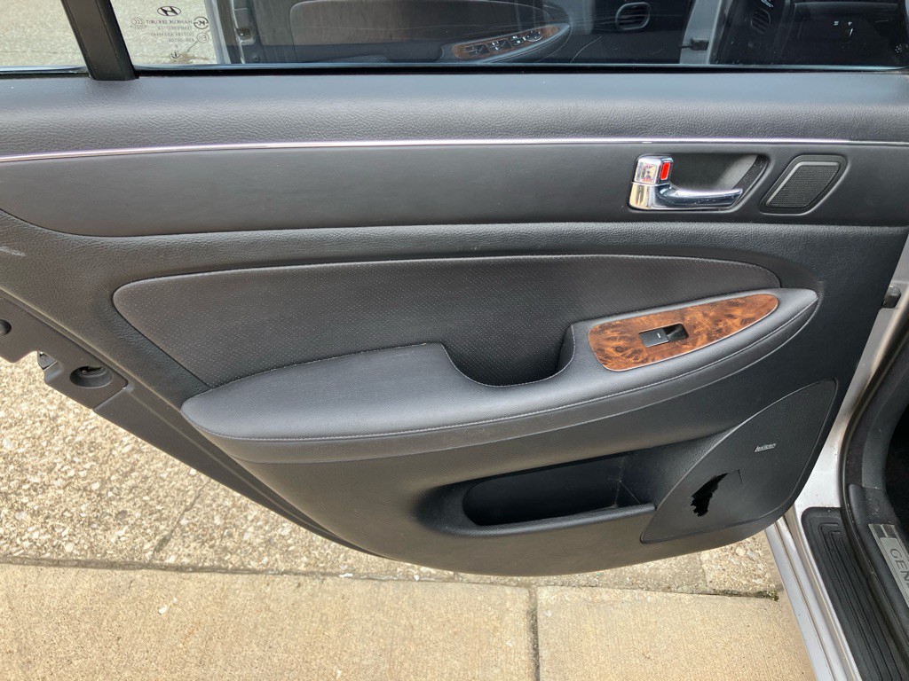 2009 Hyundai Genesis Image 19