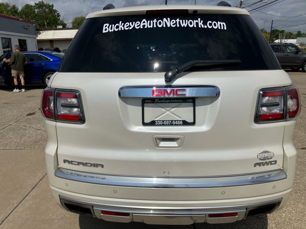 2013 GMC Acadia Image 7