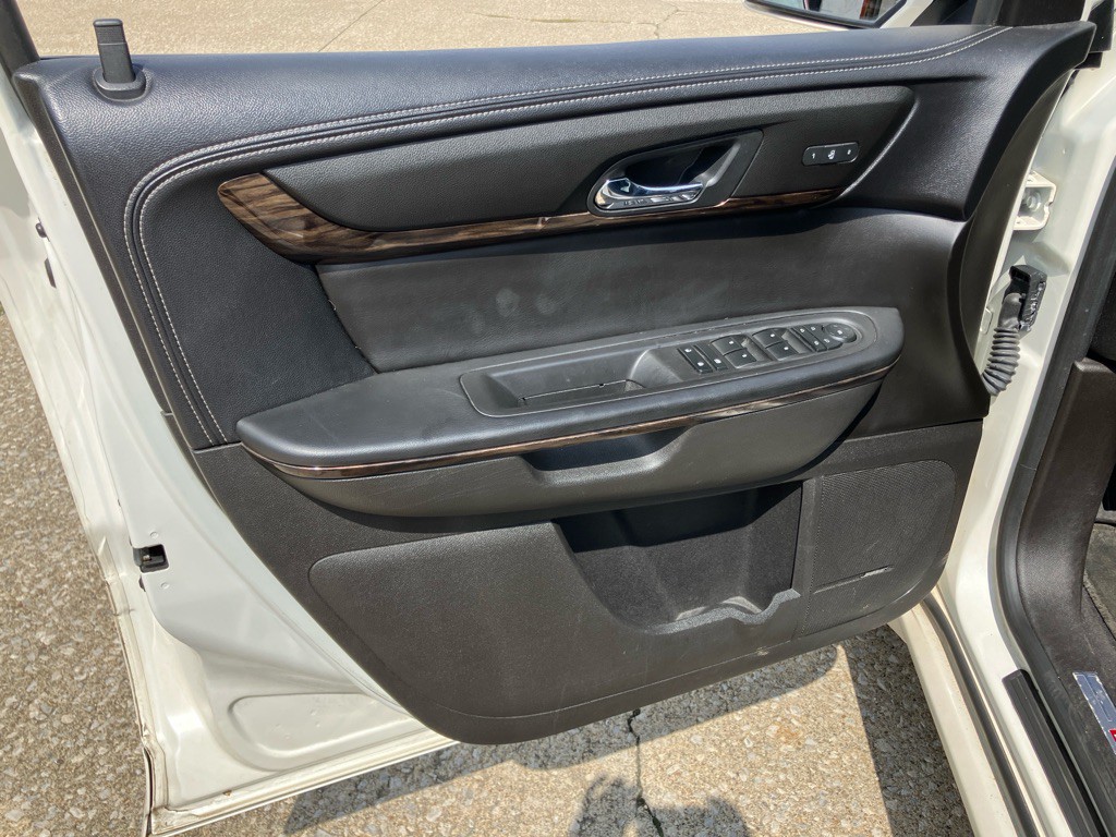 2013 GMC Acadia Image 17