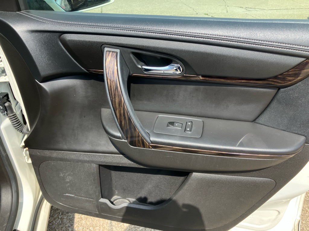 2013 GMC Acadia Image 25
