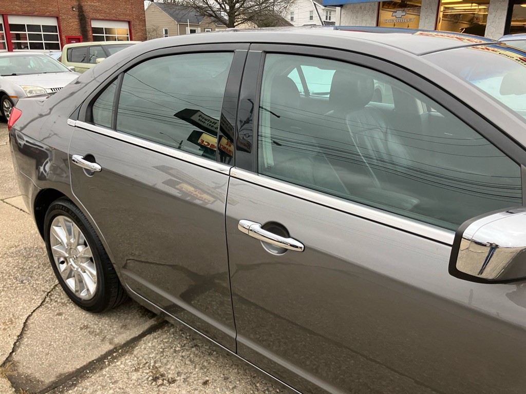 2011 Lincoln MKZ Image 10