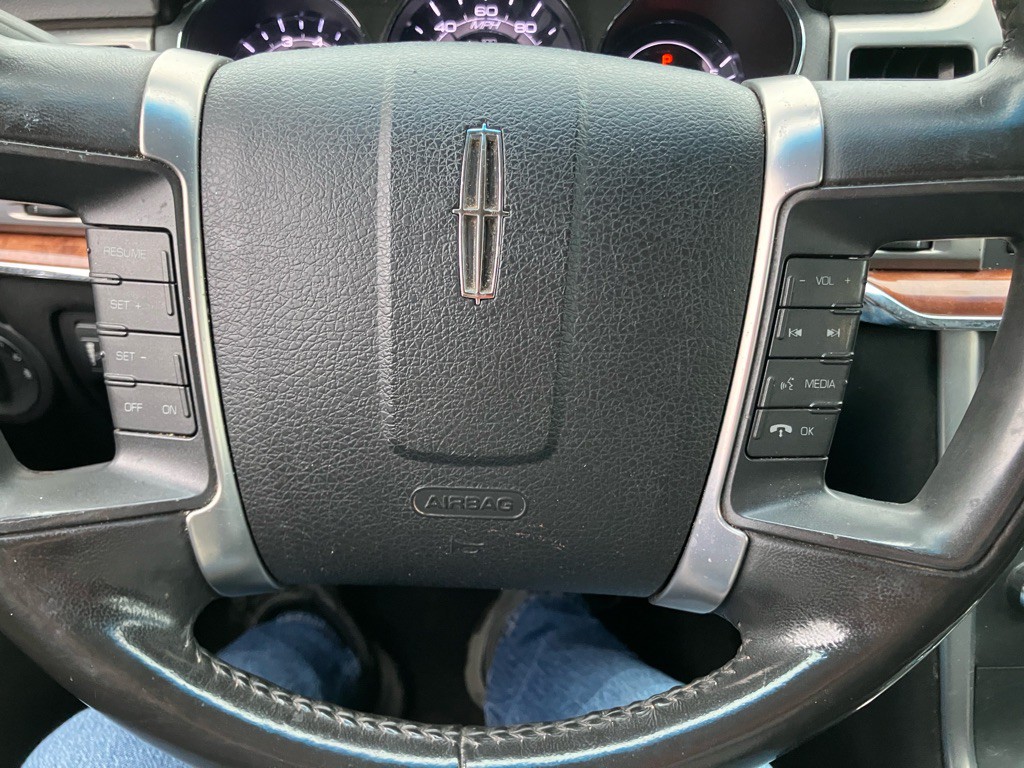 2011 Lincoln MKZ Image 14