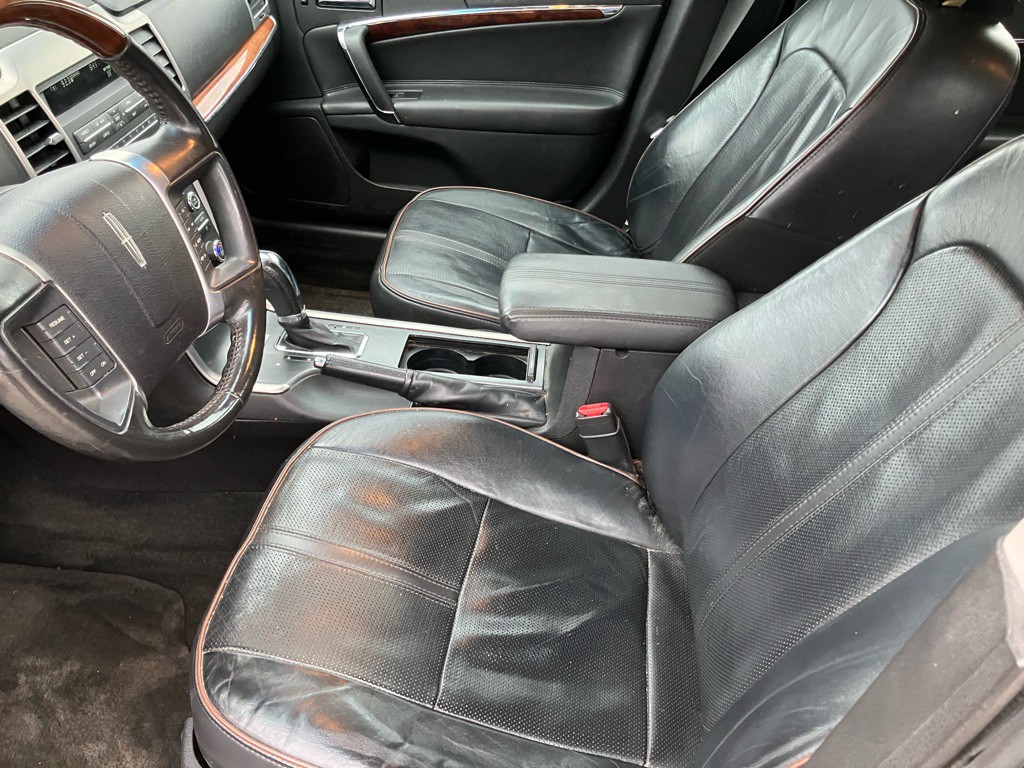 2011 Lincoln MKZ Image 18
