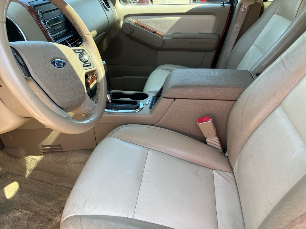 2010 Ford Explorer Image 18