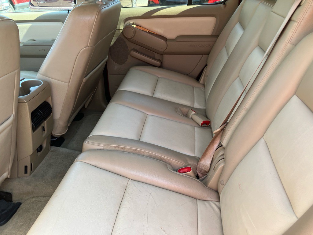 2010 Ford Explorer Image 20