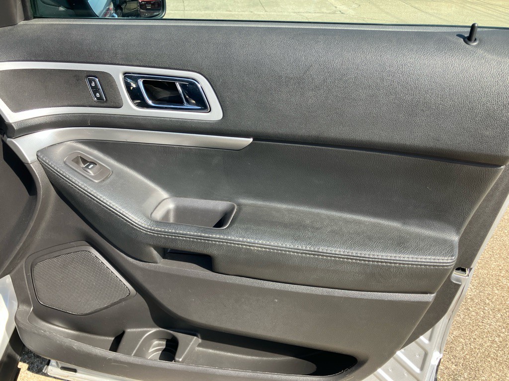 2013 Ford Explorer Image 22