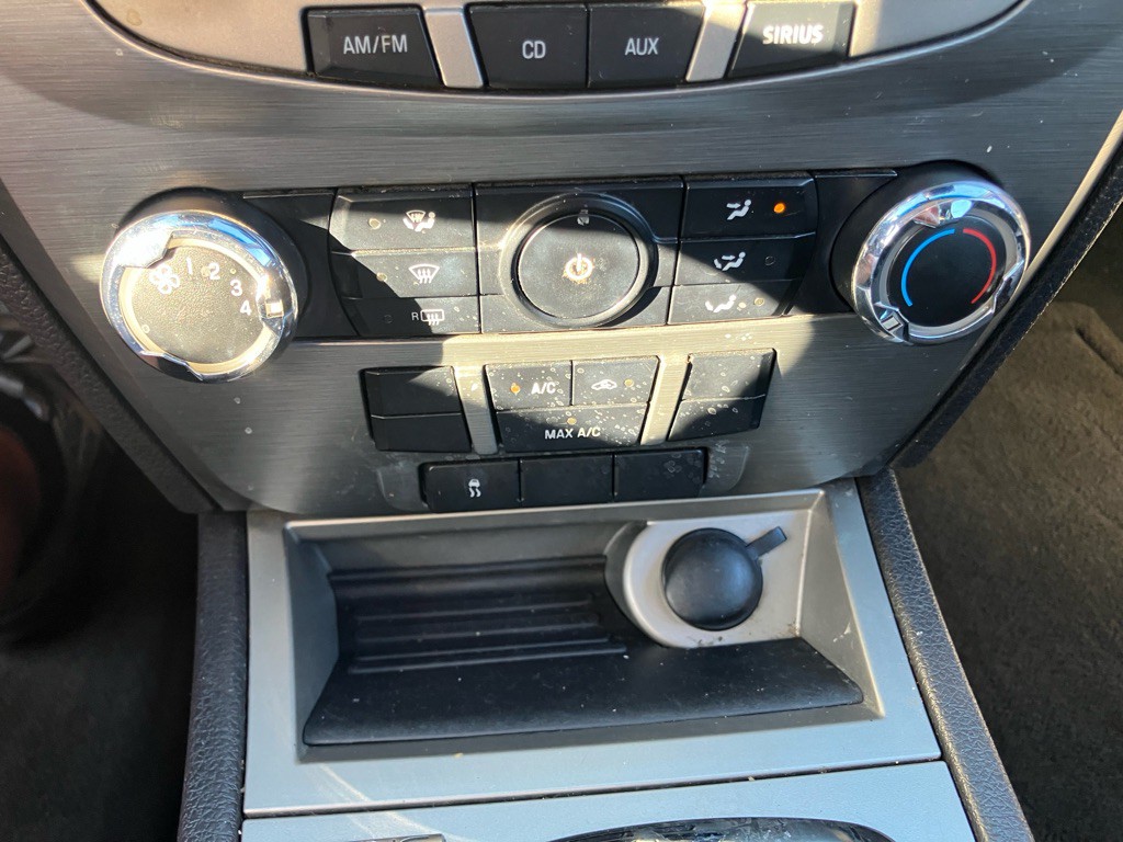 2010 Ford Fusion Image 16