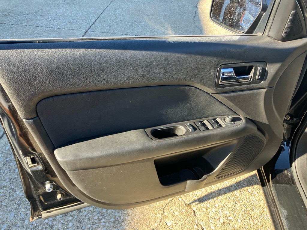 2010 Ford Fusion Image 17