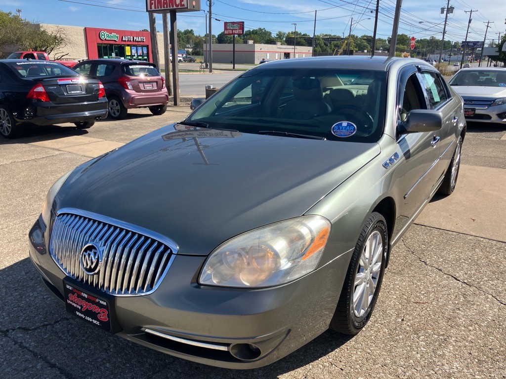 2011 Buick Lucerne Image 3