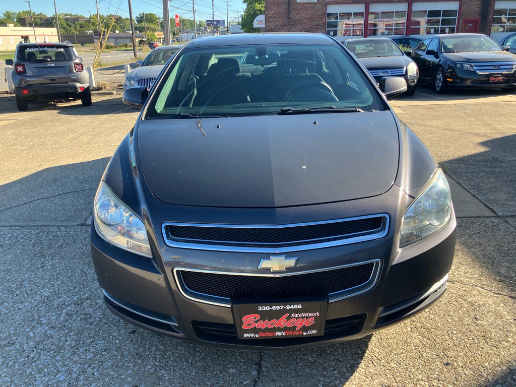 2012 Chevrolet Malibu Image 2