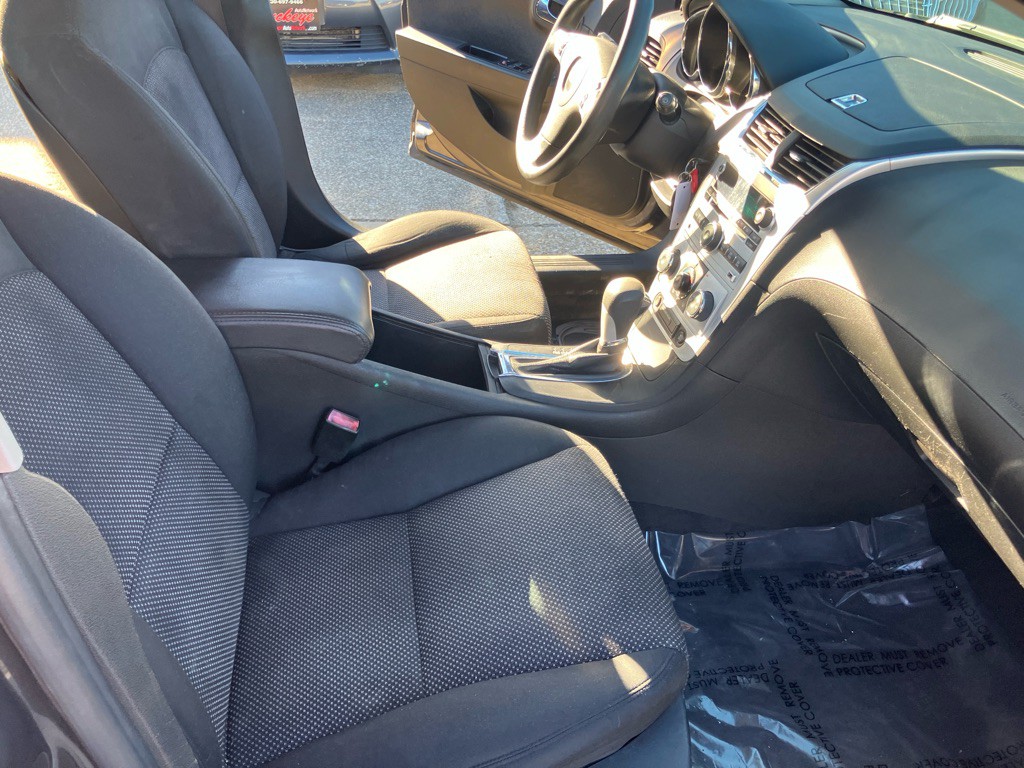 2012 Chevrolet Malibu Image 23