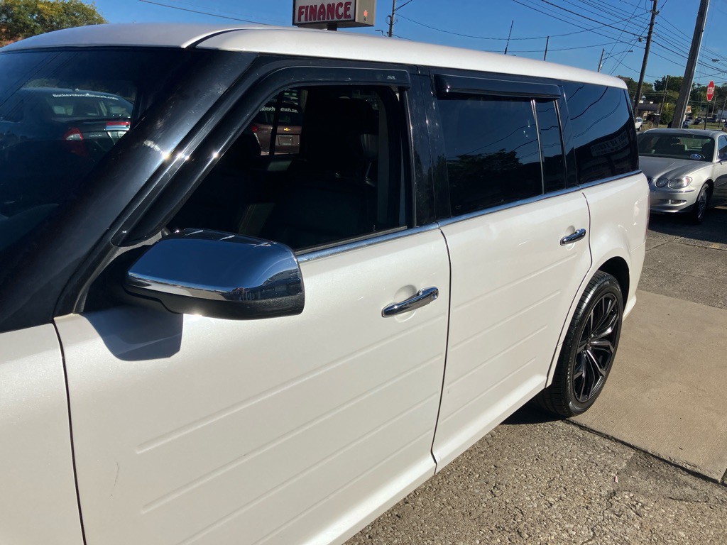 2011 Ford Flex Image 4