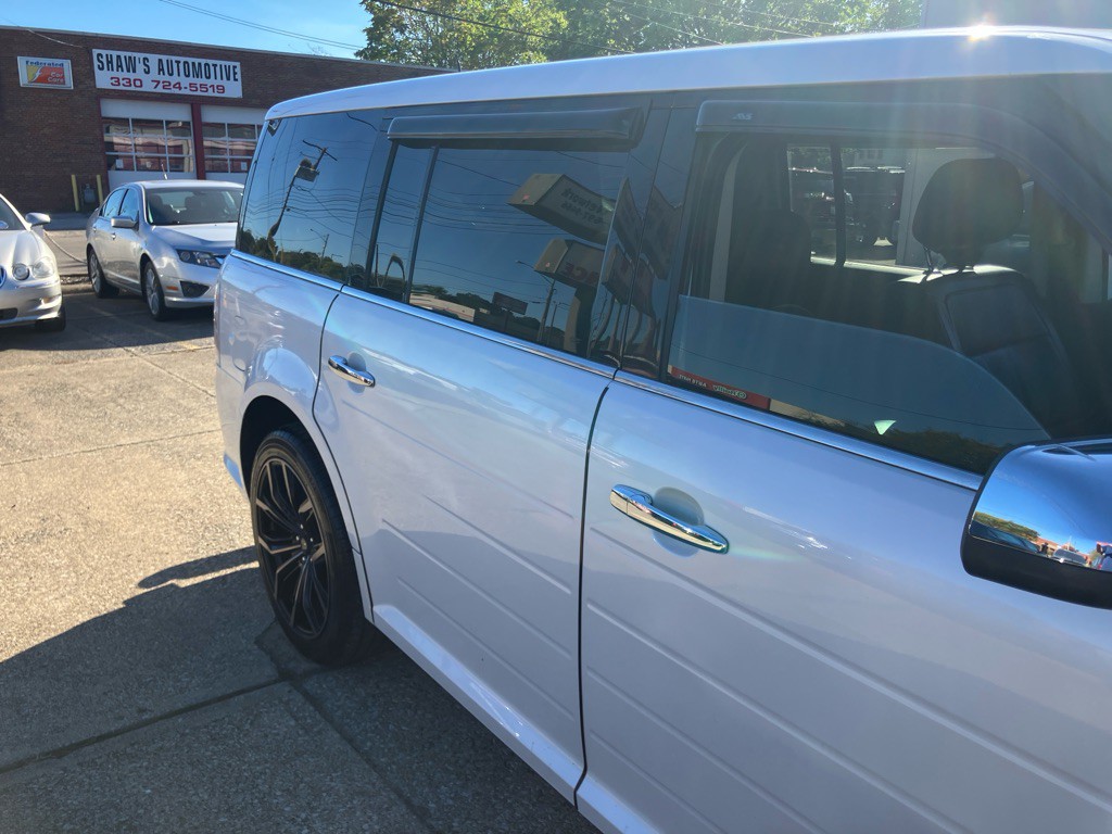 2011 Ford Flex Image 10