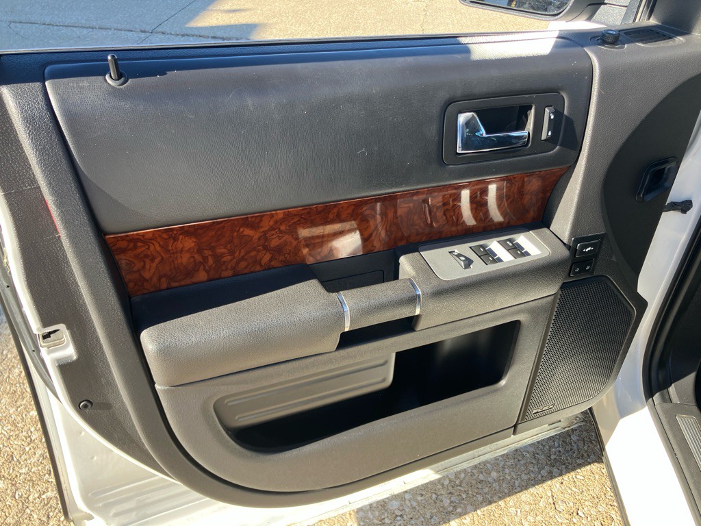 2011 Ford Flex Image 17