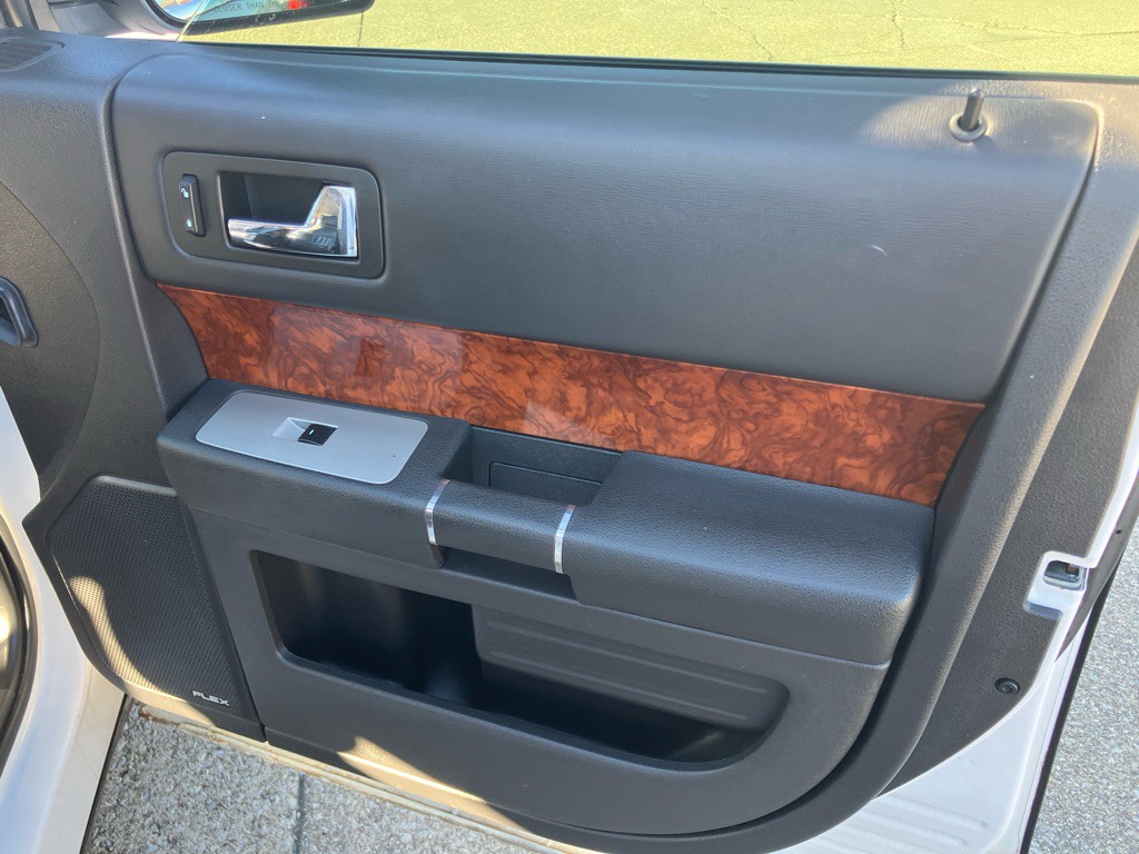 2011 Ford Flex Image 25
