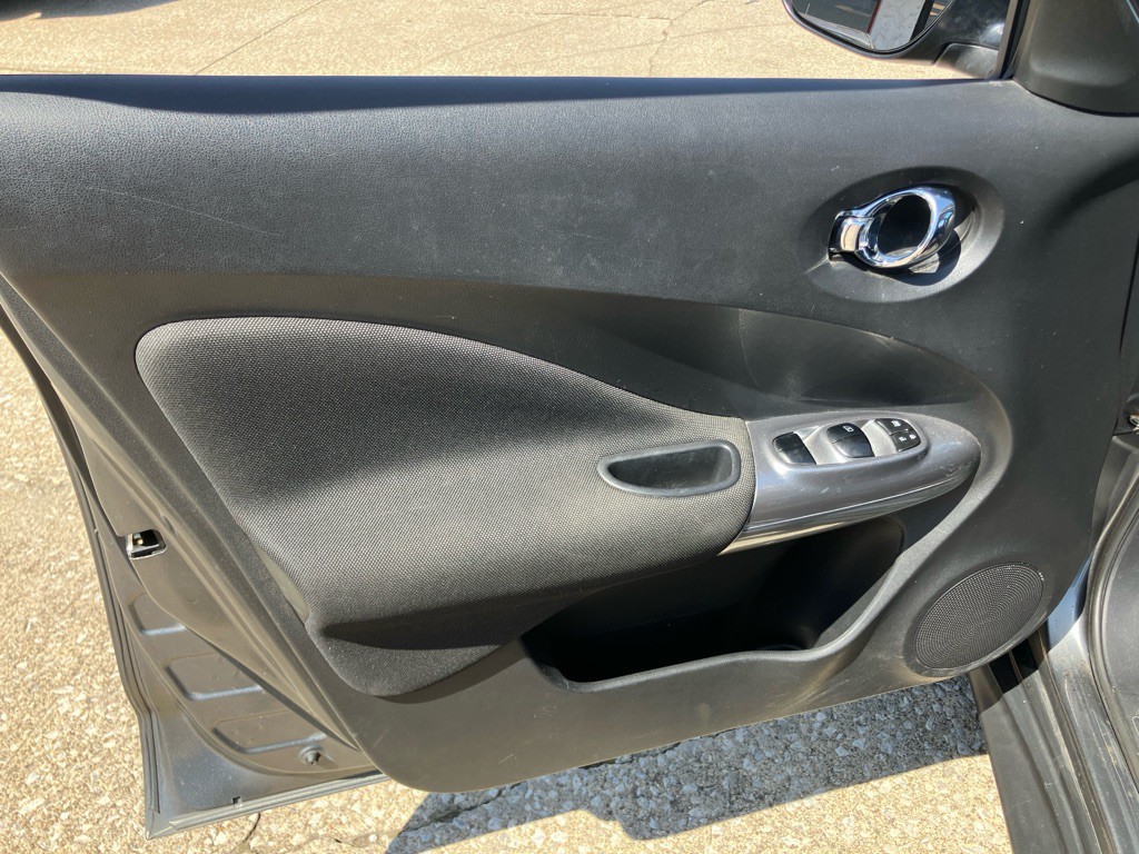 2011 Nissan Juke Image 17