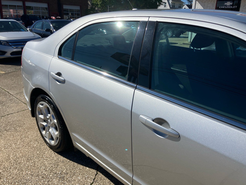 2011 Ford Fusion Image 10