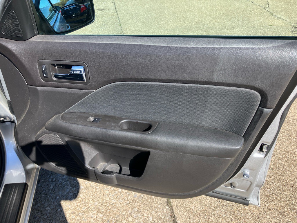 2011 Ford Fusion Image 22