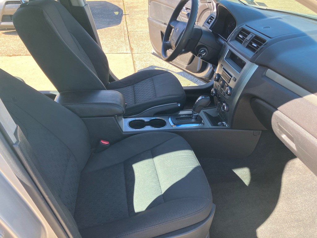 2011 Ford Fusion Image 23