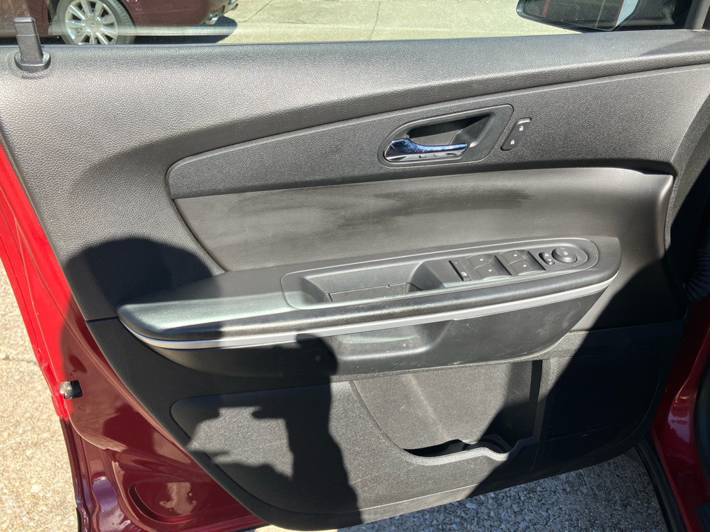 2012 GMC Acadia Image 16