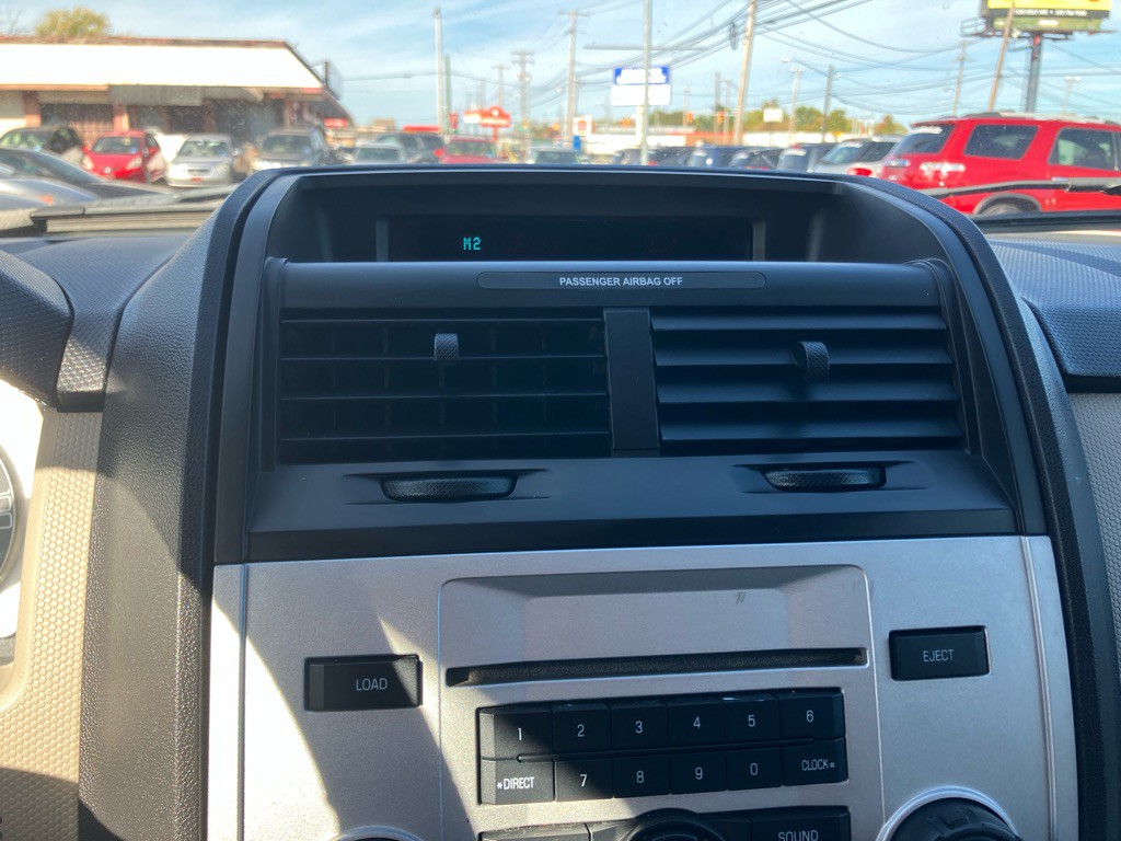 2009 Mercury Mariner Image 15