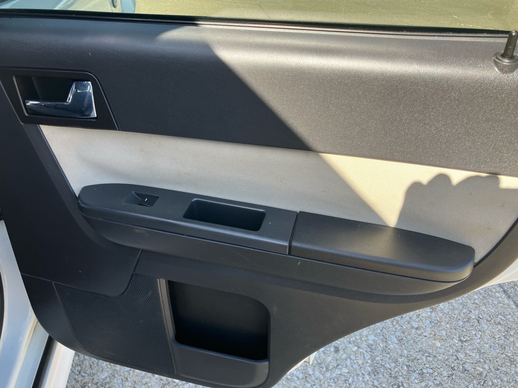 2009 Mercury Mariner Image 21