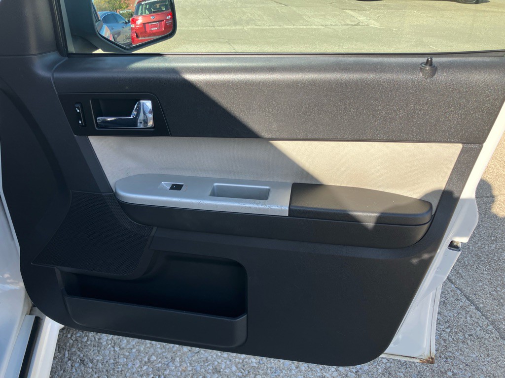 2009 Mercury Mariner Image 23