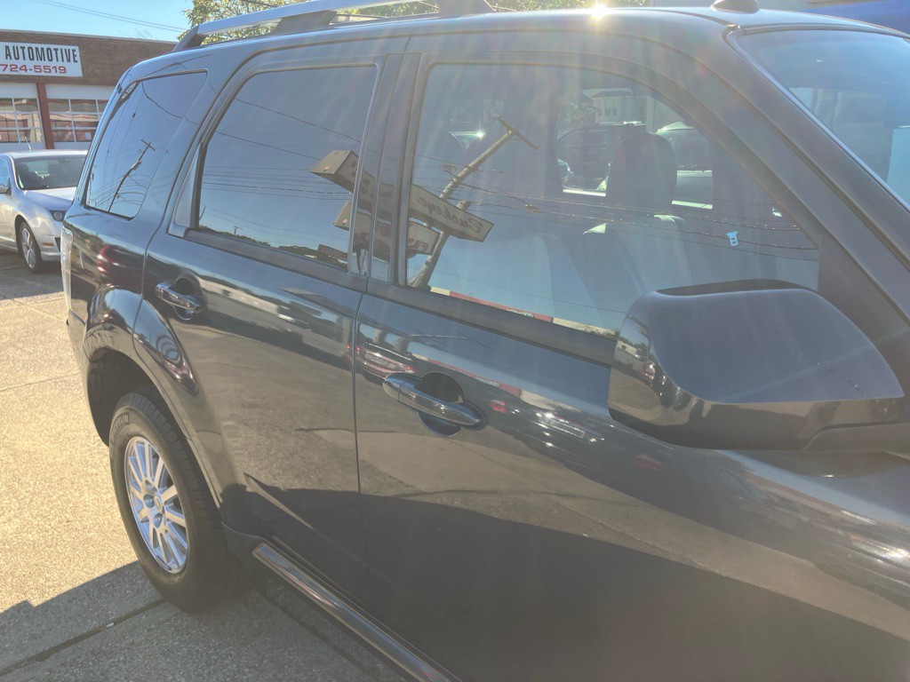 2009 Mercury Mariner Image 10