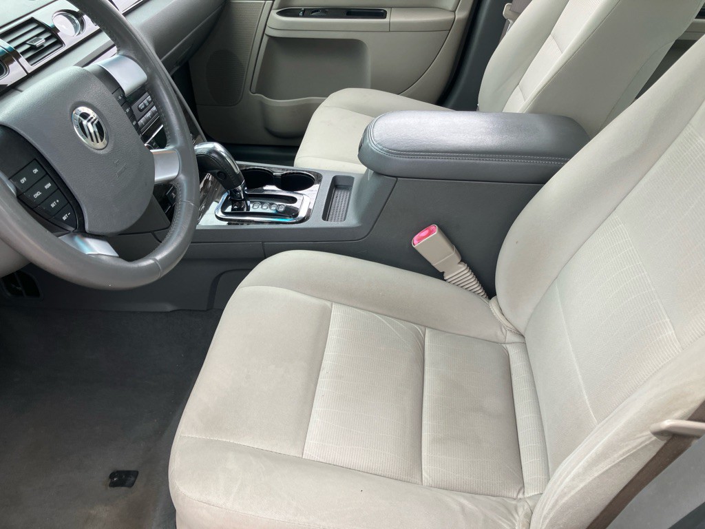 2009 Mercury Sable Image 17