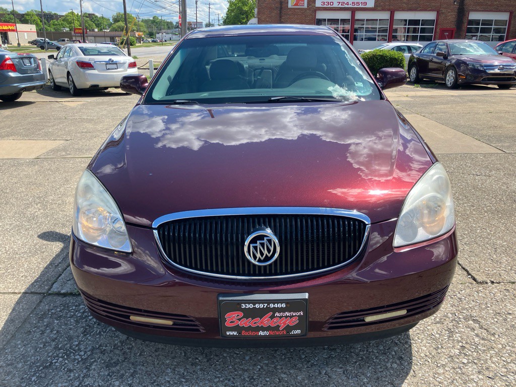 2007 Buick Lucerne Image 2