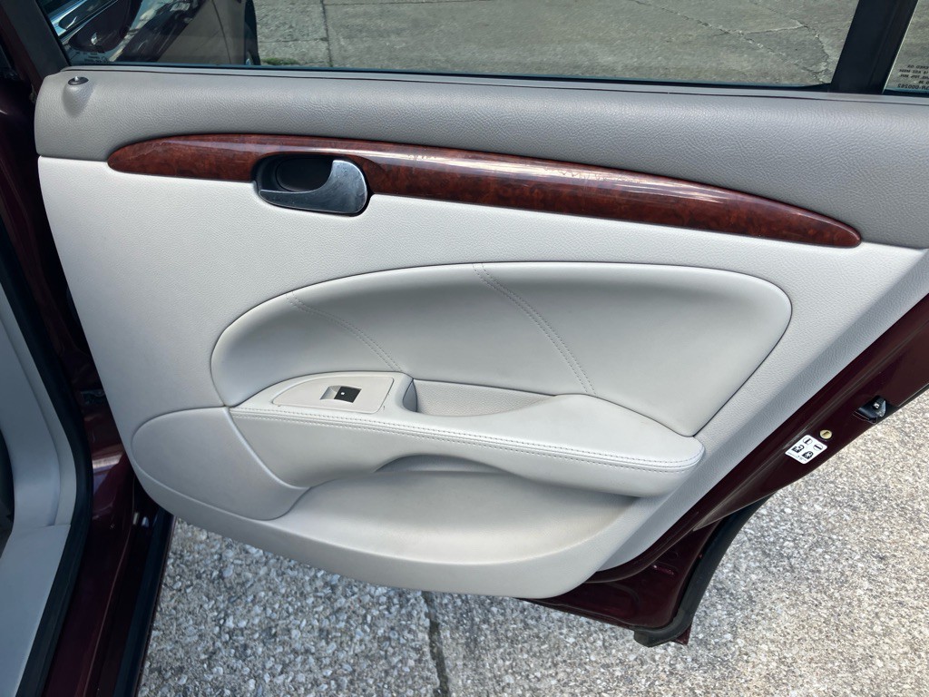 2007 Buick Lucerne Image 19