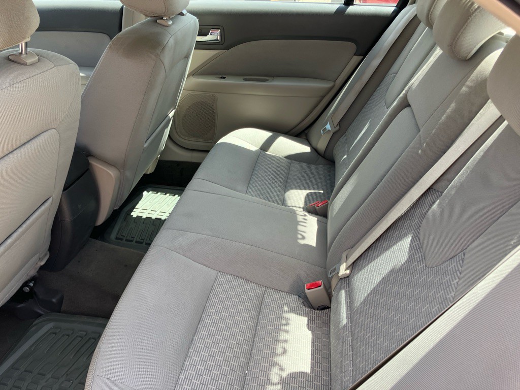 2010 Ford Fusion Image 20