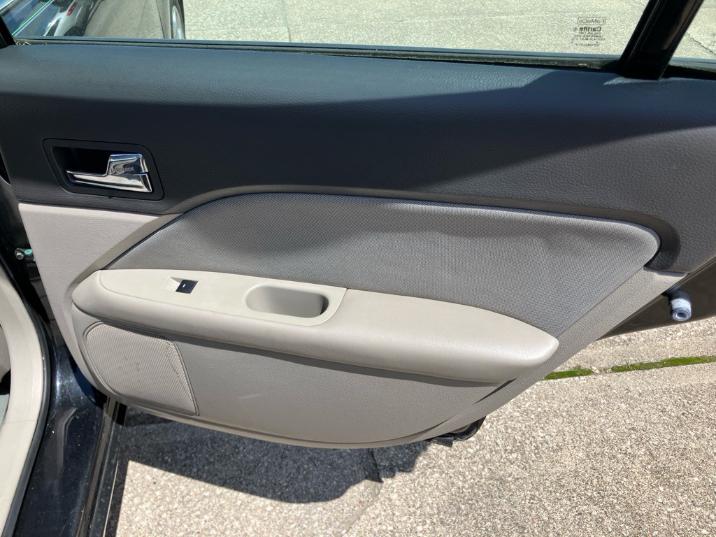 2010 Ford Fusion Image 21
