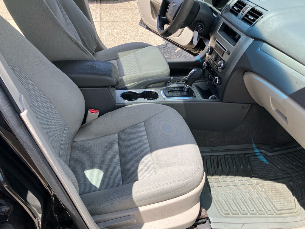 2010 Ford Fusion Image 24