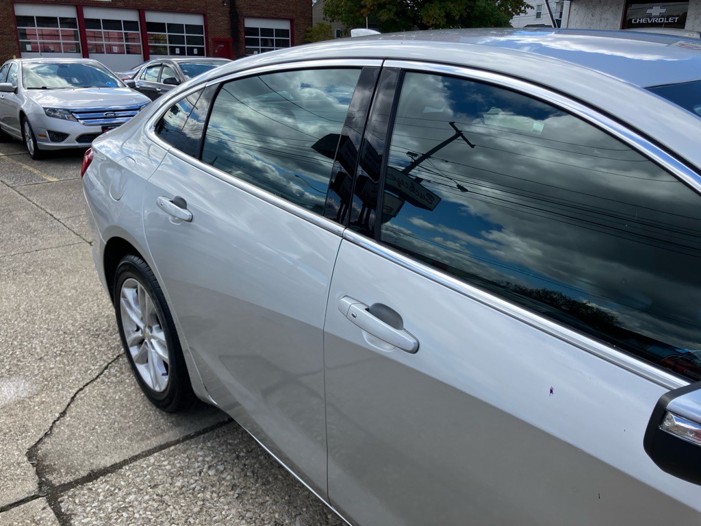2016 Chevrolet Malibu Image 10