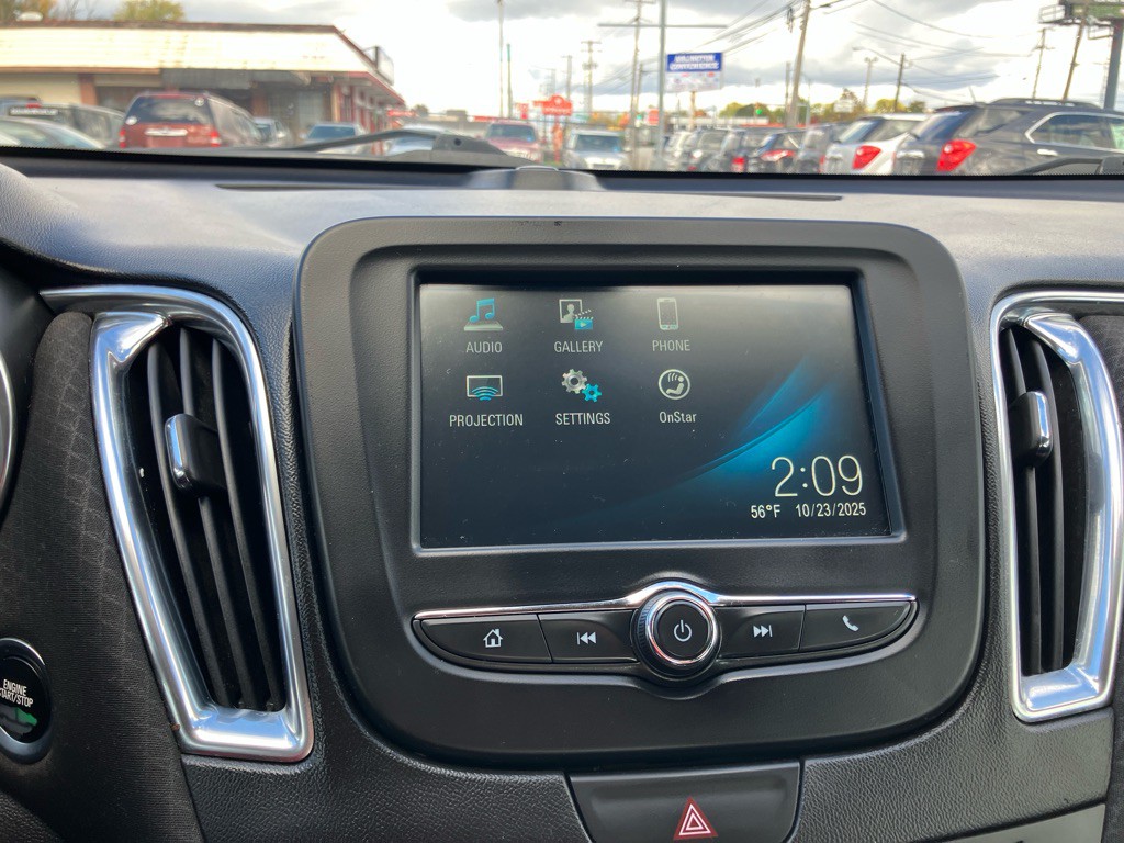 2016 Chevrolet Malibu Image 14