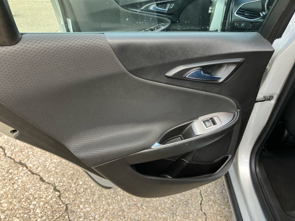 2016 Chevrolet Malibu Image 18