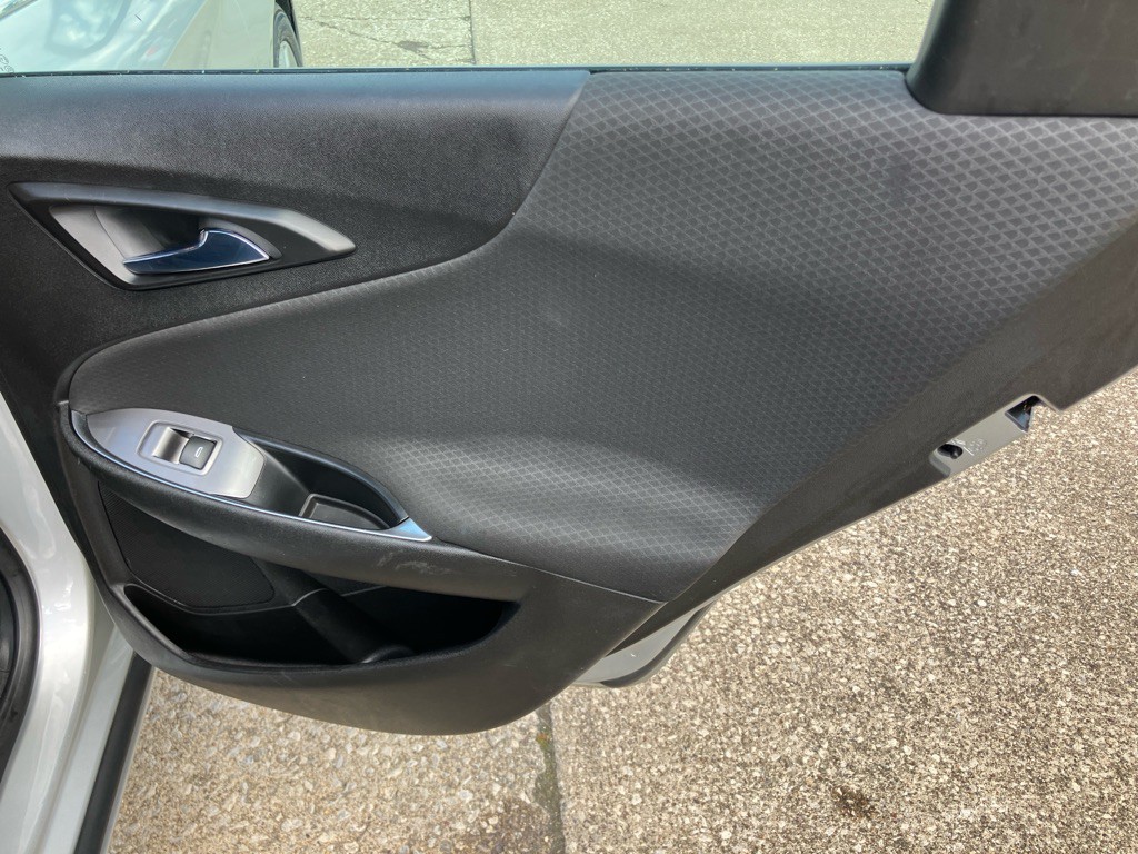 2016 Chevrolet Malibu Image 20