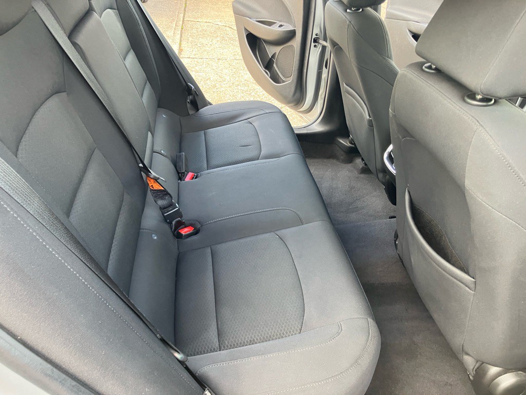 2016 Chevrolet Malibu Image 21