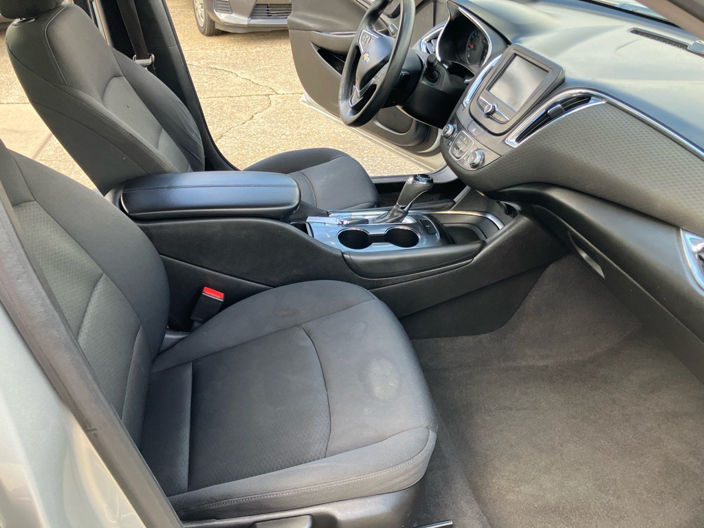 2016 Chevrolet Malibu Image 23