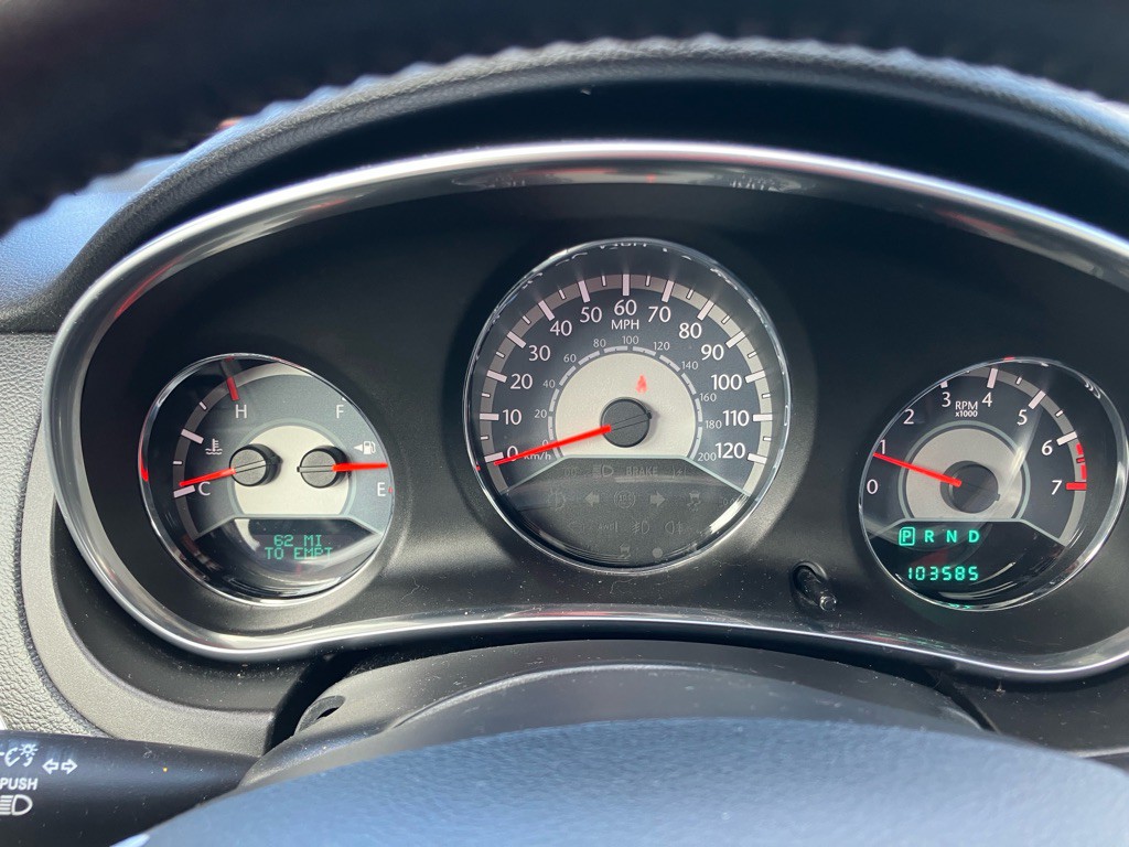 2012 Chrysler 200 Image 13