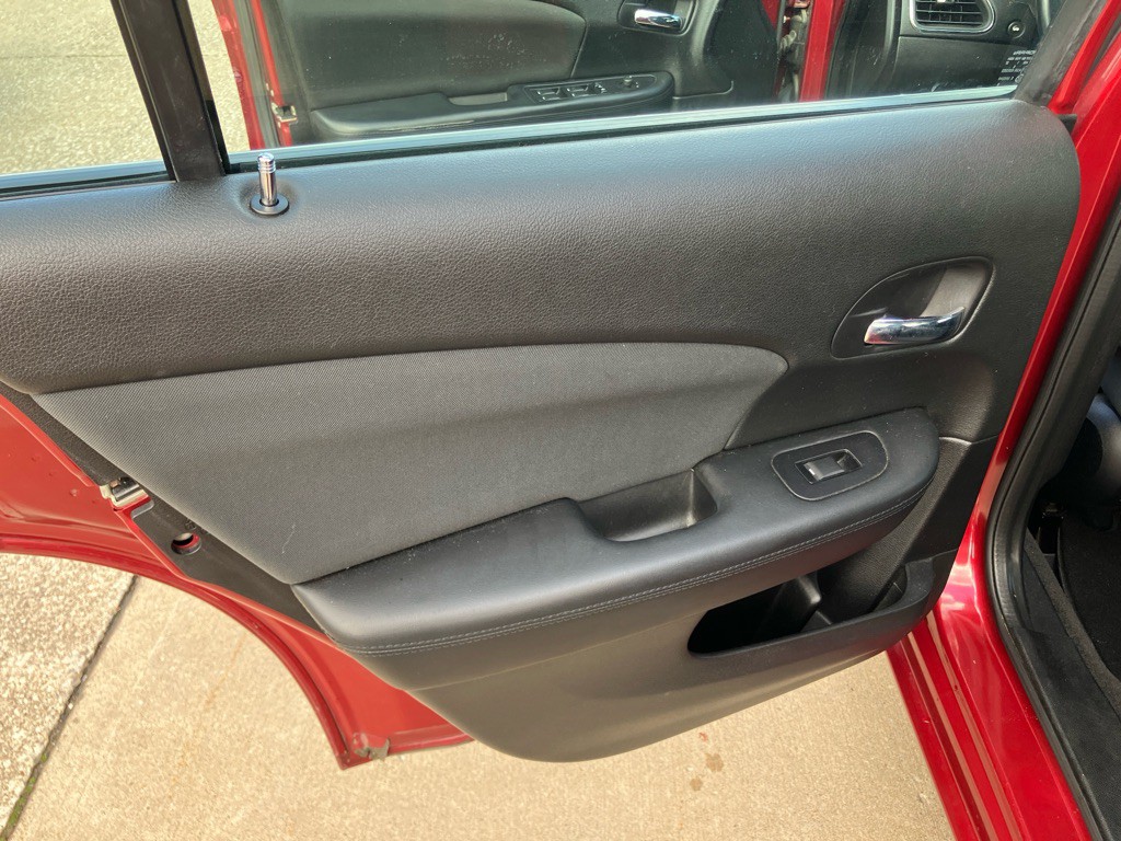 2012 Chrysler 200 Image 19