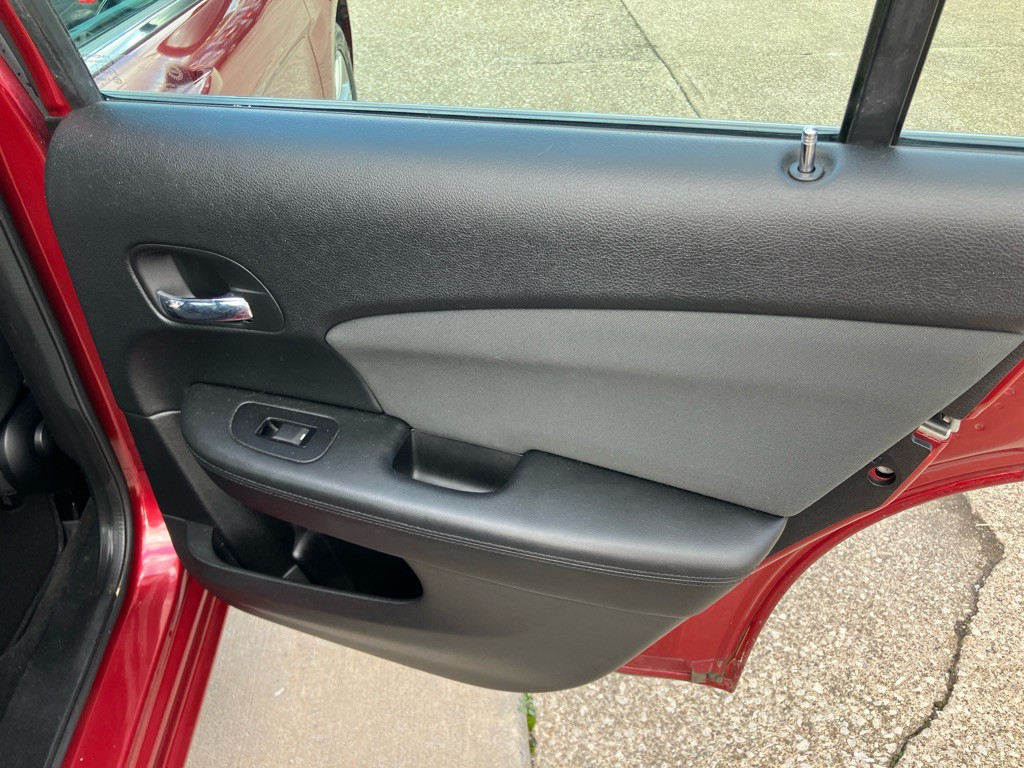 2012 Chrysler 200 Image 21