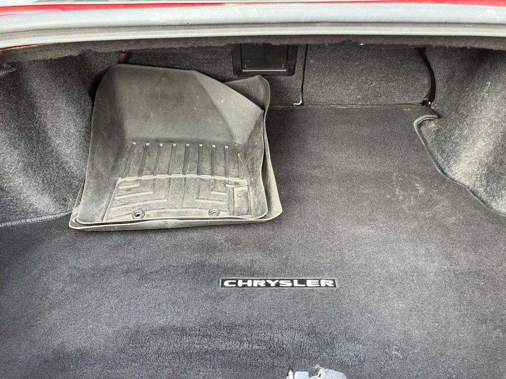 2012 Chrysler 200 Image 25