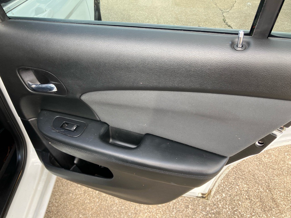 2012 Chrysler 200 Image 20