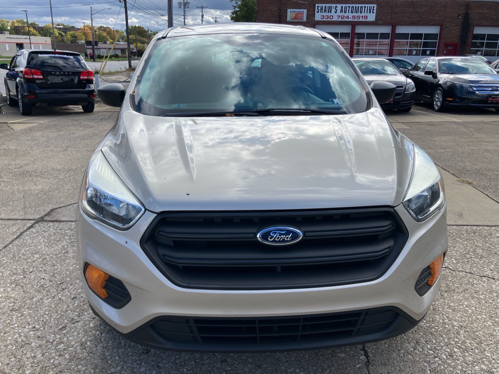 2017 Ford Escape Image 2